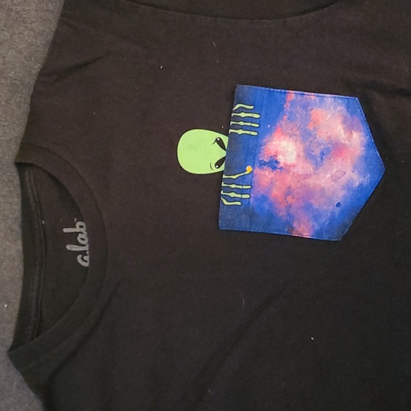 Zumies Black short sleeve shirt with an alien in a galaxy pocket size medium - Picture 1 of 4